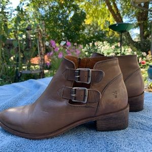 Frye ankle booties brown distress double buckle